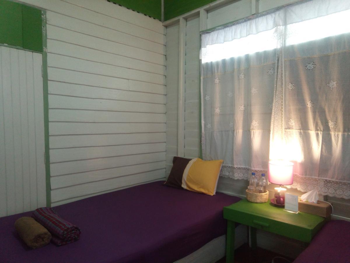 Hotel Baan Klang Soi à Prachuap Khiri Khan Extérieur photo