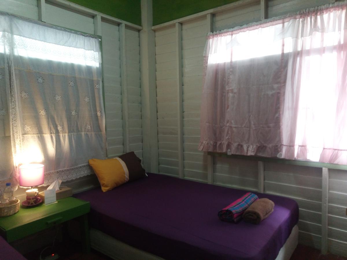 Hotel Baan Klang Soi à Prachuap Khiri Khan Extérieur photo